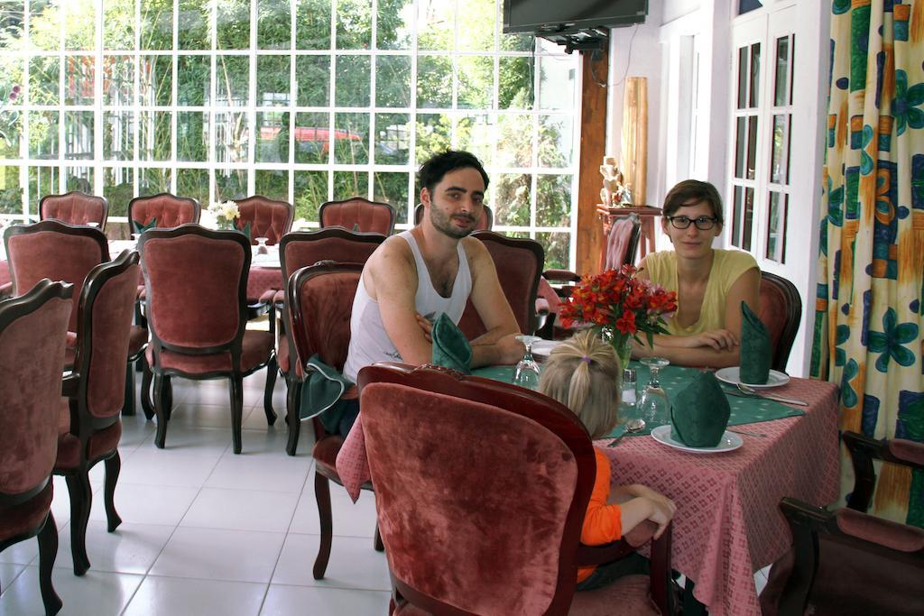 נוארה אליה Colling Wood Hotel מראה חיצוני תמונה